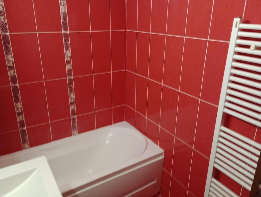 Apartament Ultracentral Kfc Craiova Kültér fotó