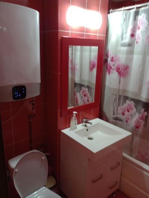 Apartament Ultracentral Kfc Craiova Kültér fotó